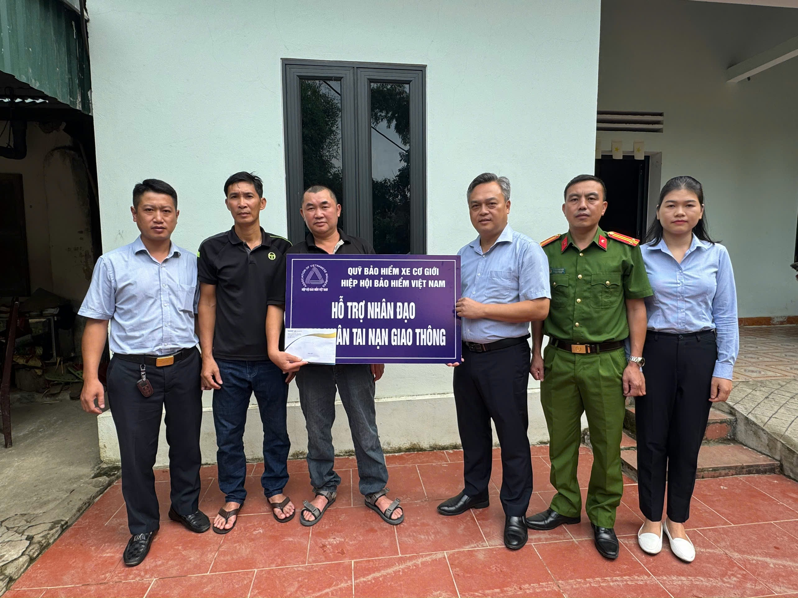 180 triệu đồng hỗ trợ nhân đạo từ Quỹ Bảo hiểm xe cơ giới đến với các gia đình nạn nhân tại Lạng Sơn